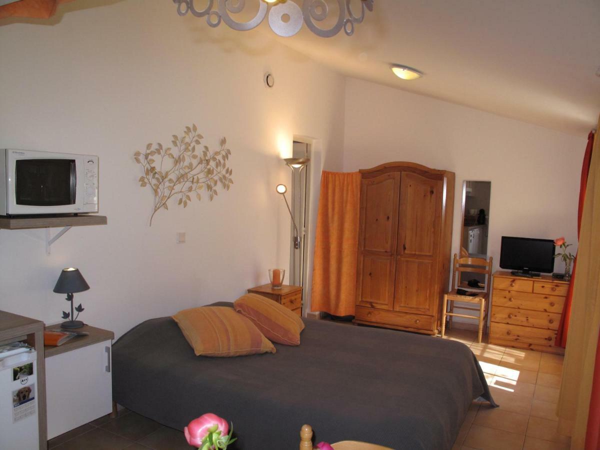 Residence Miro, Gites Avec Piscine Chauffee Et Tennis Les Arcs-sur-Argens 외부 사진