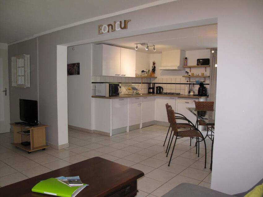 Residence Miro, Gites Avec Piscine Chauffee Et Tennis Les Arcs-sur-Argens 외부 사진